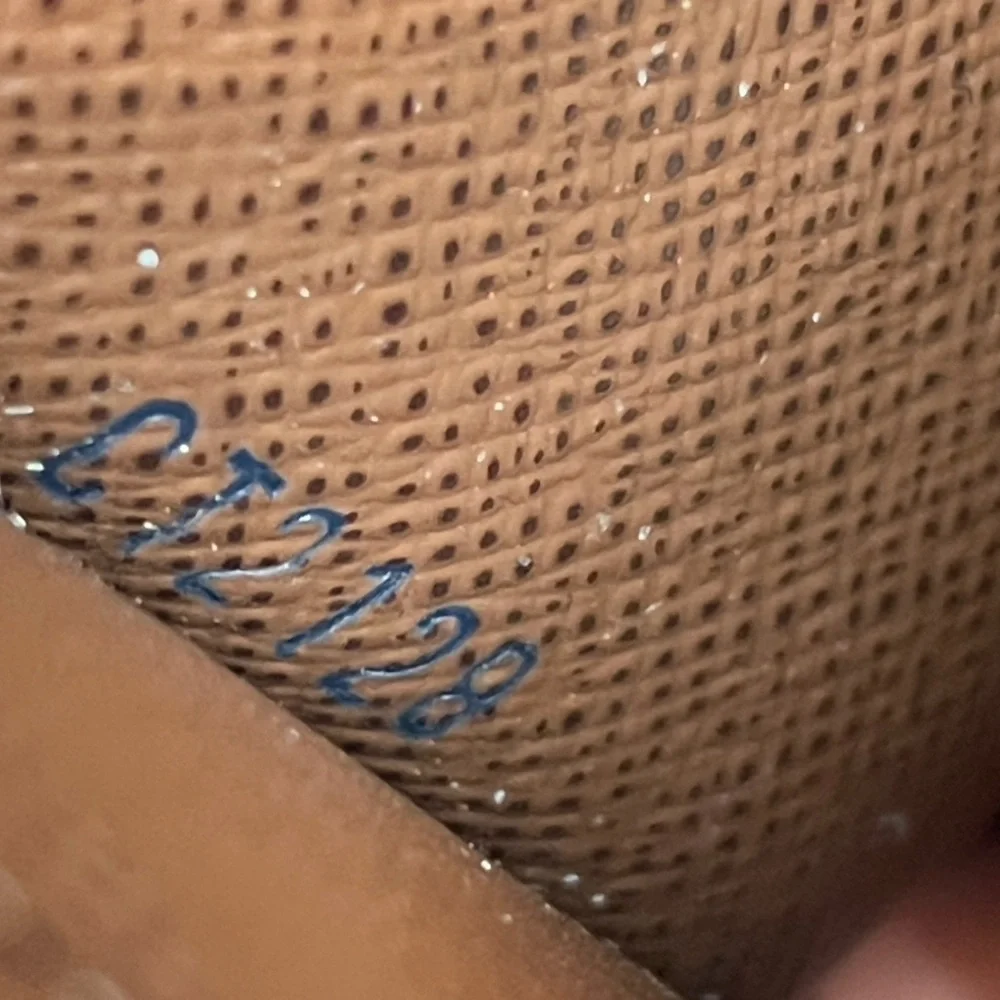 Louis Vuitton Monogram 6ring Key Case 🤎 - Picture 9 of 9